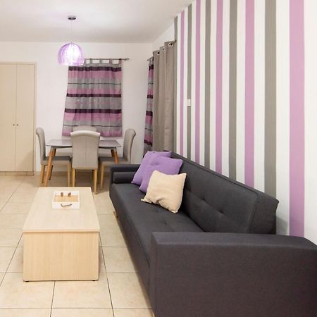 Viola Flat 303 Apartment Larnaca Bagian luar foto