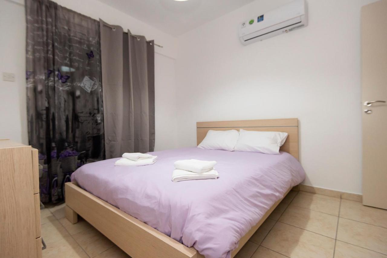 Viola Flat 303 Apartment Larnaca Bagian luar foto