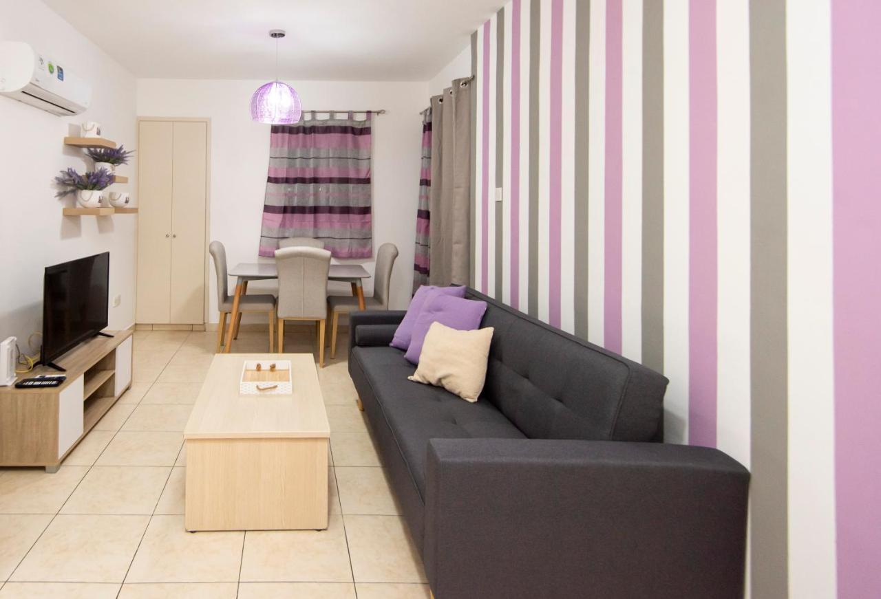 Viola Flat 303 Apartment Larnaca Bagian luar foto