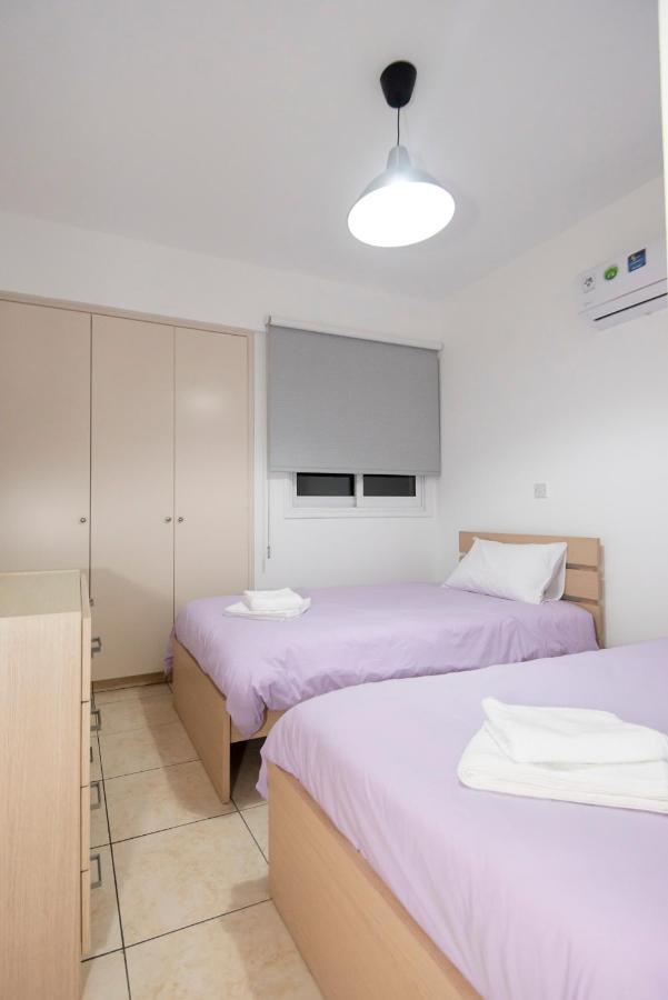 Viola Flat 303 Apartment Larnaca Bagian luar foto